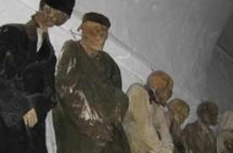 Mummia bimba rovinata, gip archivia