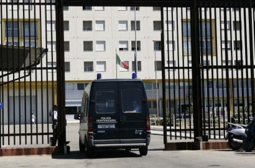 Lecce, detenuto morto in carcere.  È suicidio?