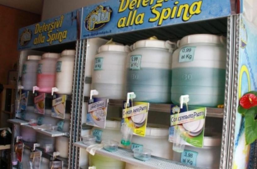 Boom di prodotti alla spina A Potenza la spesa «buona» per l’ambiente e le tasche