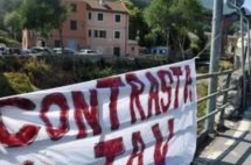 Tav, sassaiola contro camion, un ferito