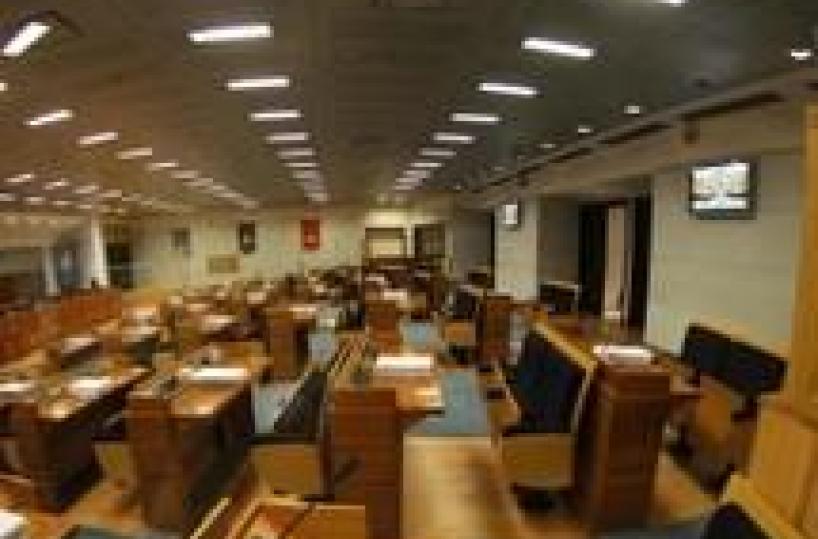 Campania riduce consiglieri e assessori