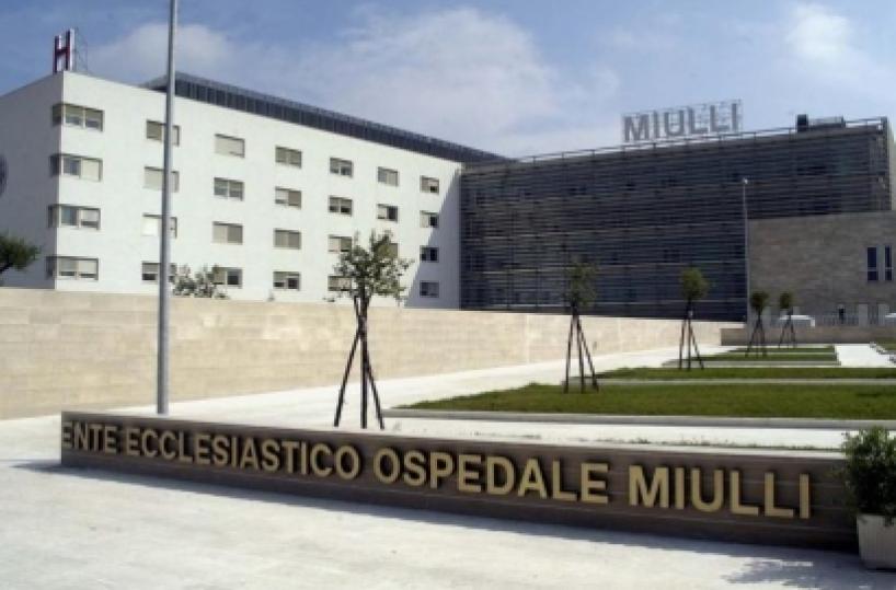 Acquaviva, l'ospedale Miulli "in Rosa": porte aperte per visite gratuite e consulti