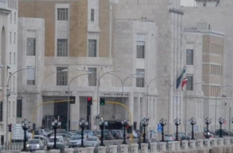 L'Aeronautica di Bari ospita l'autoemoteca: e i militari donano il sangue