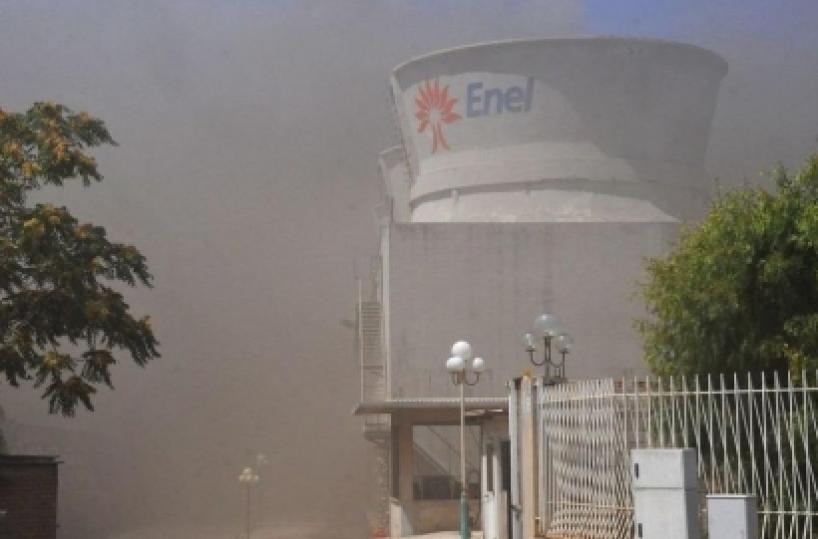 Quadri elettrici bollenti in fiamme centrale Enel  nel rione Stanic di Bari Emiliano: nessun rischio salute  