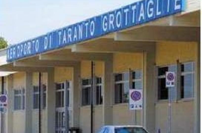 Grottaglie si ribella per aeroporto chiuso niente voli civili da 3 anni