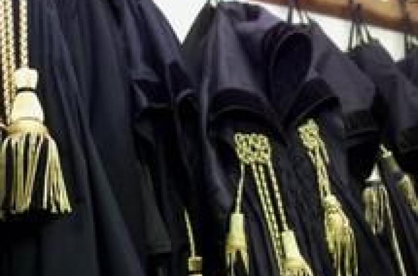 Taranto, aggredì con un coltello il figlio 52enne della compagna: 81enne condannato a 8 anni