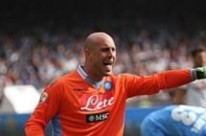 Napoli: Barcellona tenta portiere Reina