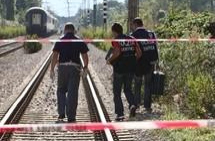 Travolto da treno, forse inseguiva cane