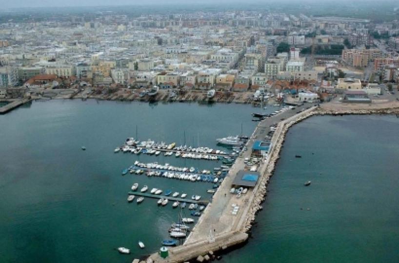Molfetta, dopo 6 anni e un processo con 28 assoluzioni, riprendono i lavori al Porto