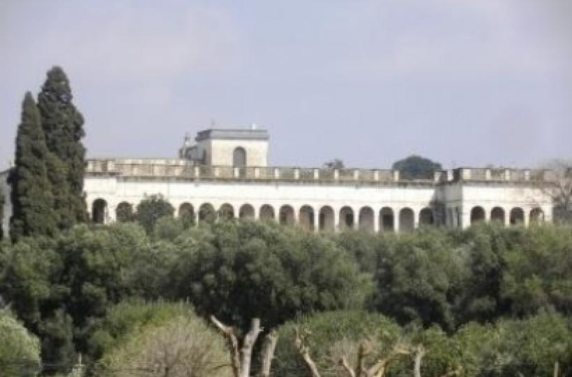 Soffocata dai veleni lentamente muore la masseria Leucaspide