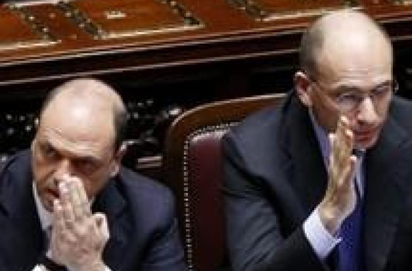 Scontro Letta-M5S, Pd a grillini: fascisti