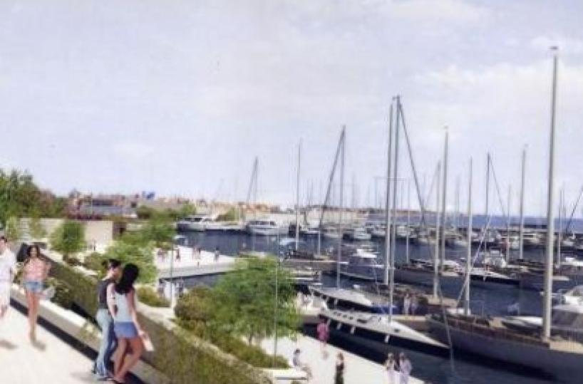 «Smontare i pontili del porto turistico Otranto d'inverno»