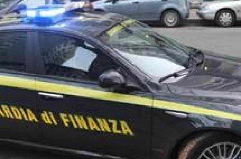 Scanzano, sequestrati capi contraffatti di club calcistici