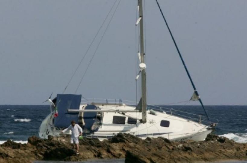 Otranto, in 51 su barca a vela soccorso anche un neonato