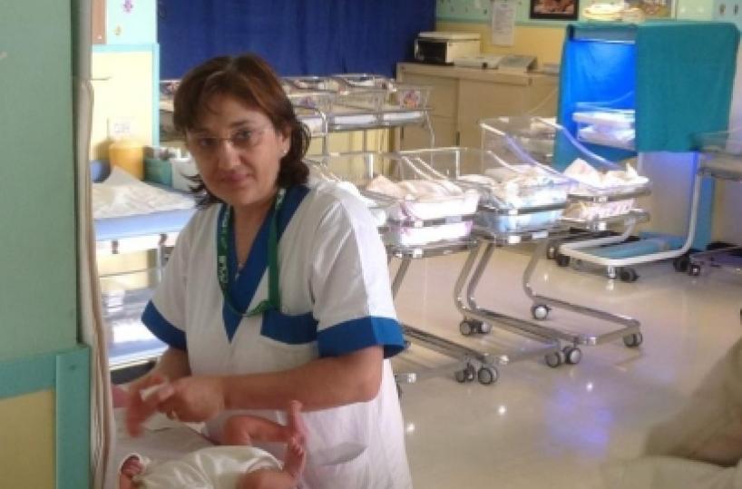 Malata di fibrosi cistica partorisce due gemelli