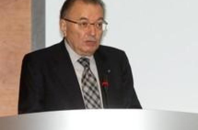 Confindustria:unica via meno burocrazia