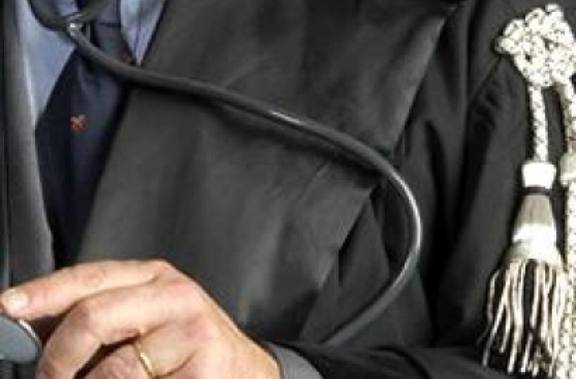 Lecce, annuncia la morte di un collega avvocato poi muore d'infarto anche lui