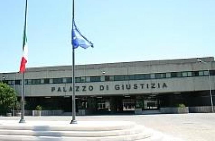 Racket a Foggia, inflitti 35 anni a due boss tra i sei condannati