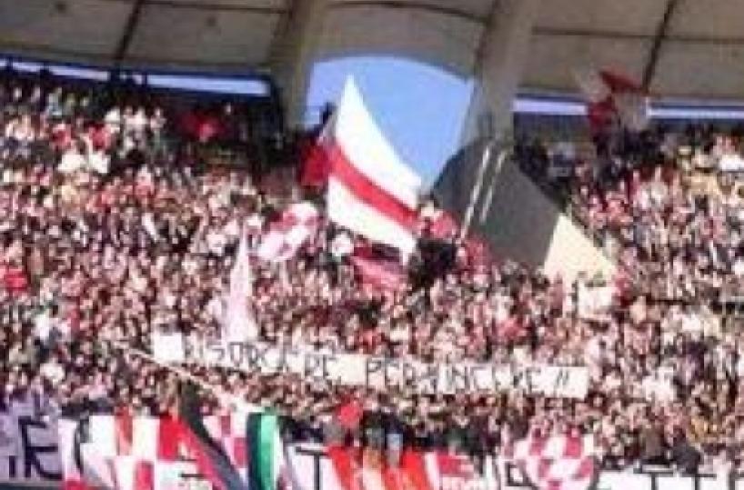 Fallimento Bari calcio l'asta vale 7,2 milioni di euro Combine Bari-Lecce, Masiello &laquo;Mi vergogno ma rigiocher&ograve;&raquo;