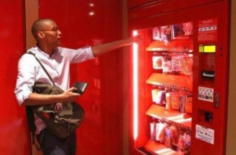 «C’è la crisi? E io apro i sexy shop automatici»