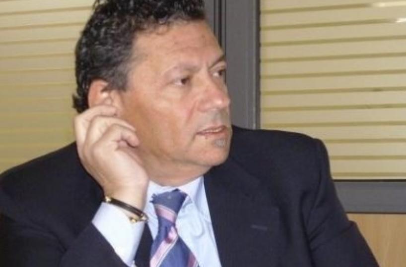 A fuoco auto politico foggianoTerza intimidazione per Marino