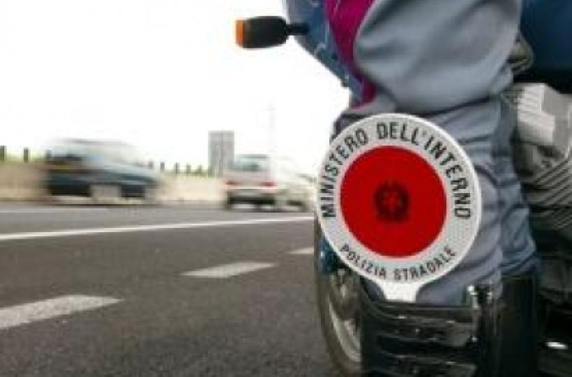 Autista bus gita scolastica leggermente brillo nel Foggiano: sostituito