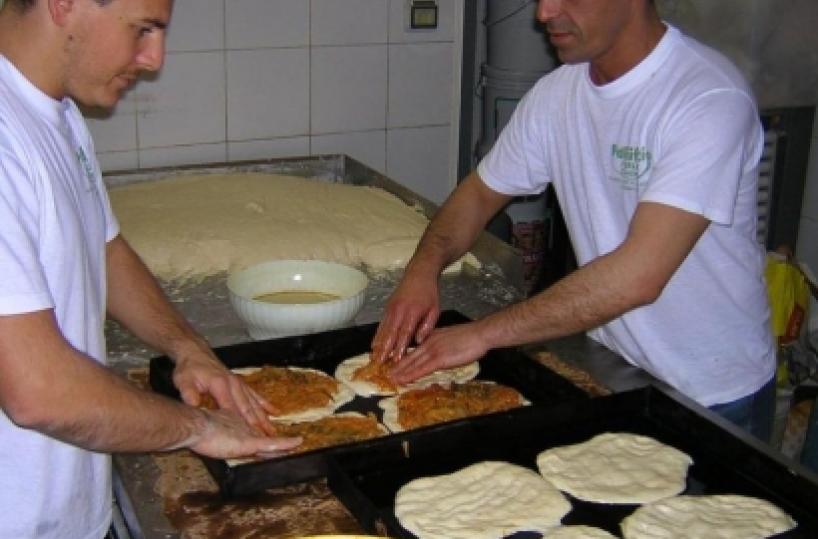 A Fasano il venerdì santo la focaccia ripiena di cipolle