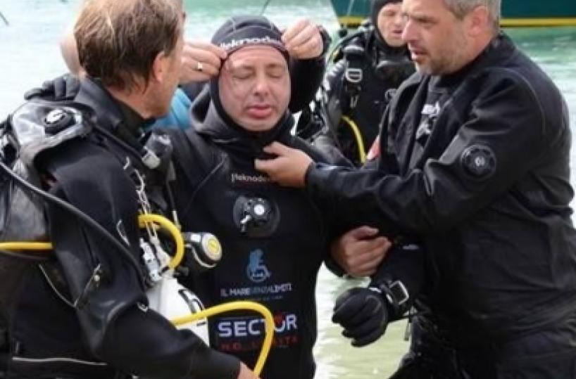 Sub disabile vicino al record di immersione