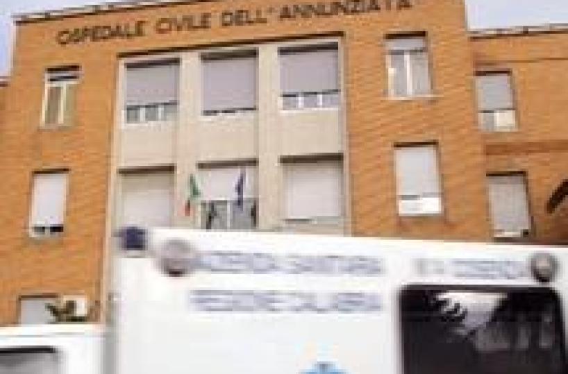 A 4 anni muore in piscina, forse malore