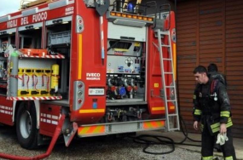 Attentato nella notte danni a pizzeria-pub