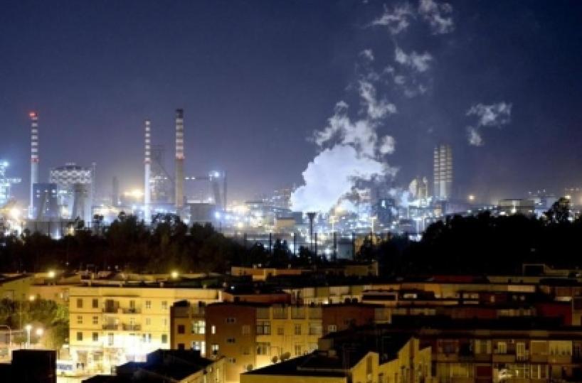 Ilva, Istituto Sanità «A Taranto +21% di mortalità infantile» Sospeso lo sciopero Né soldi né progetti