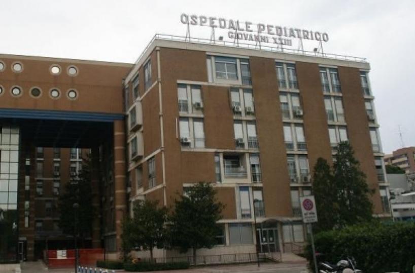 Mastica un chewingum  e rischia il soffocamento grave un bimbo di 2 anni
