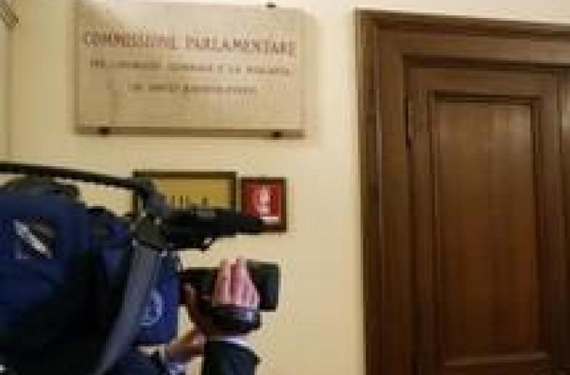 Camera: polizia arresta rapinatore banca