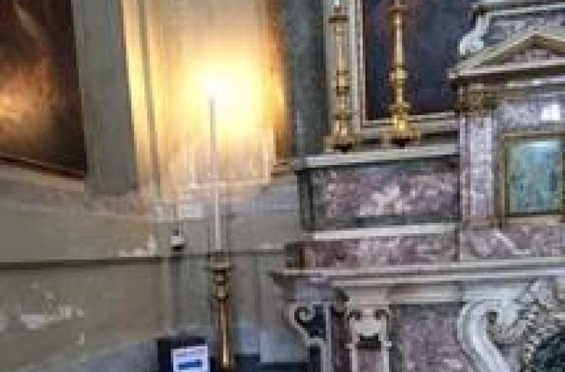 Altar bathroom shocks tourists at Palermo's cathedral