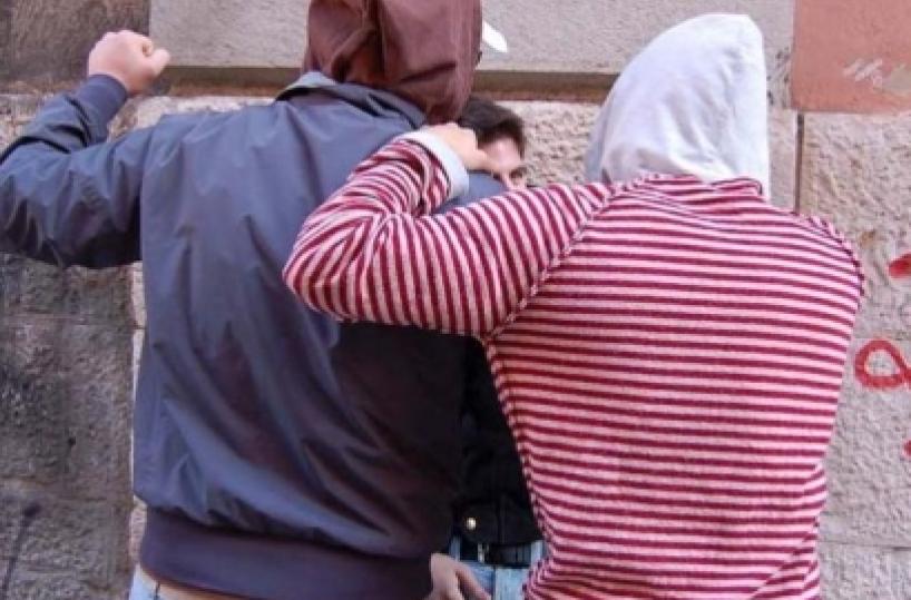 Ragazzino finisce in ospedale per le botte di «bulli»