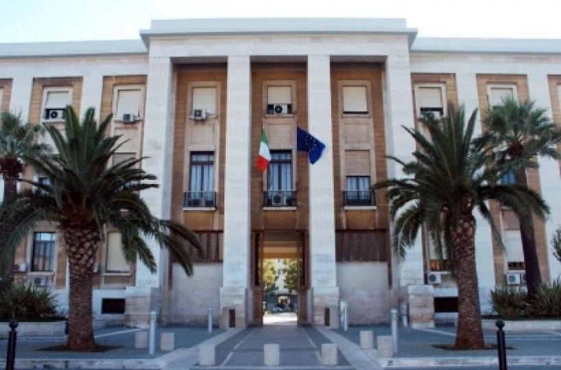 Bari, lavori in corso al Policlinico: pazienti visitati nel corridoio 