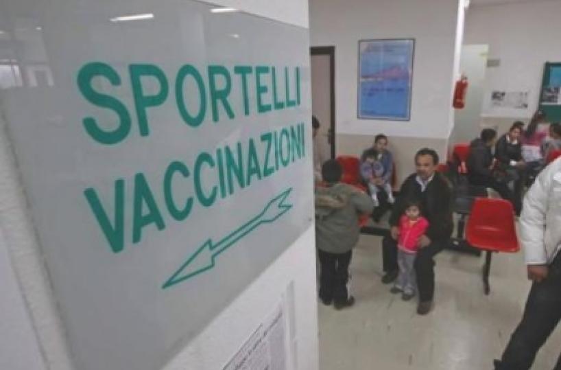 Vaccini, la carica dei maturandi salentini: domani somministrazioni a 2mila studenti