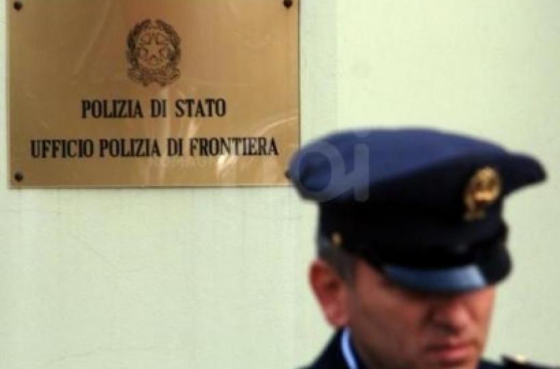 Bari, cercano di evitarecontrolli al porto: arrestati