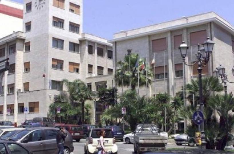 Brindisi, crisi politica ancora in atto: «Ci sono solo trattative interne per le poltrone»