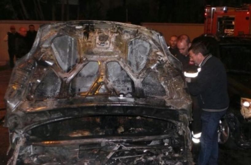 Incendiò l'auto di Consalescondannato disoccupato