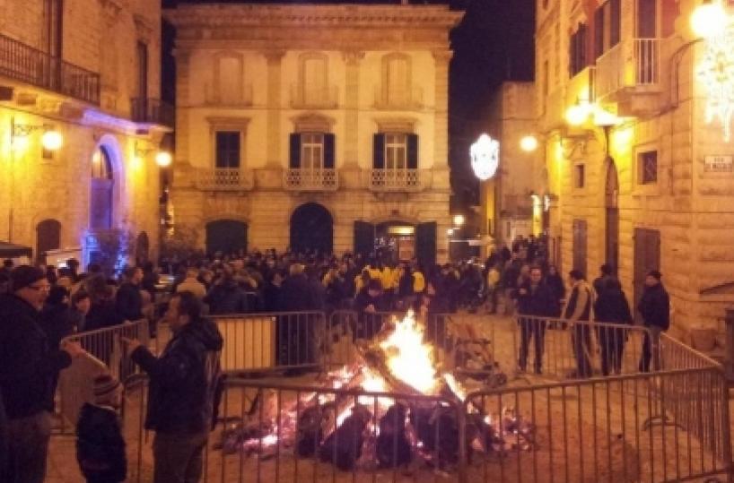 Vigilia di S. Lucia con falò e frittelle per tutti i bimbi
