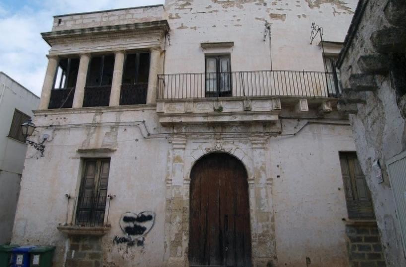 Il Salento strega un altro vip Etro compra casa a Matino