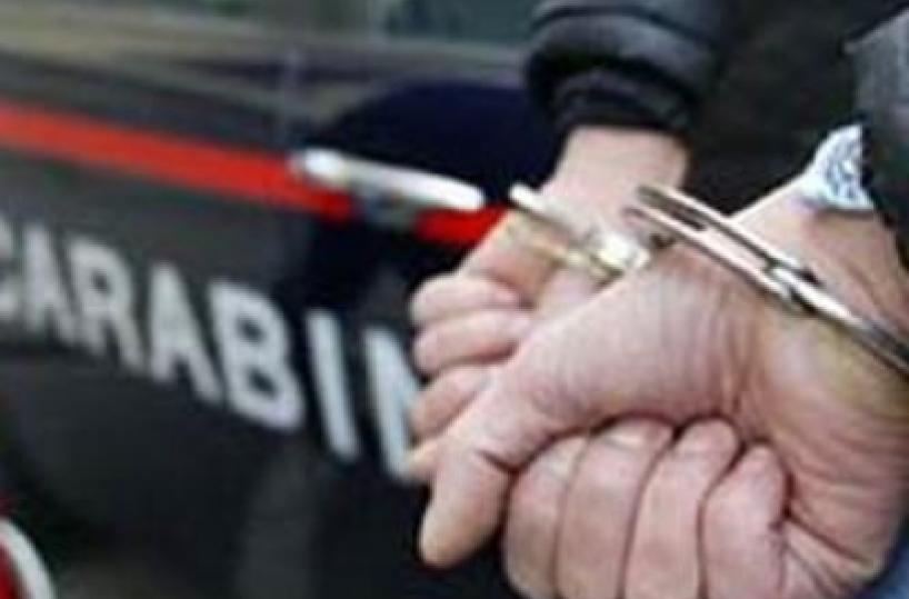 Racale, maltrattava la madre: dal divieto di stare a casa passa al carcere