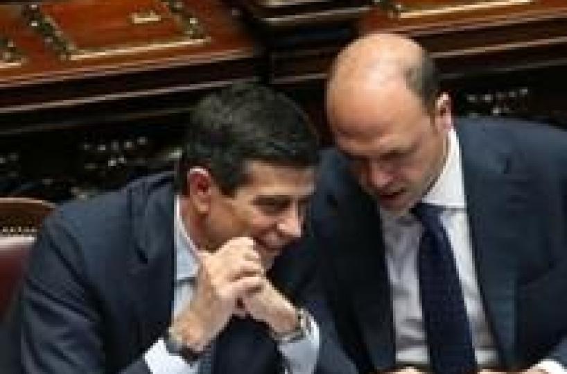 Camera: proteste a Lupi, espulsi 2 M5s