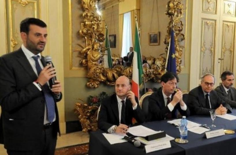 Bari, 7 milioni di appalti senza gara ex Provincia Decaro ora blocca tutto