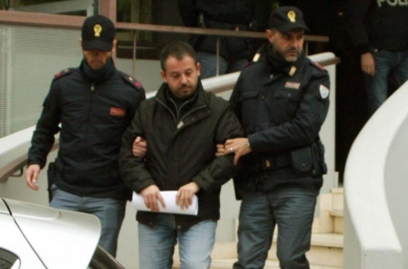 Assalti a portavalori e furti ai caveau 14 arresti  