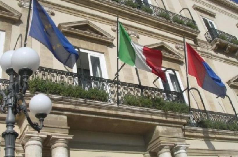 Taranto, per la corsa alla Provinciasarà sfida tra Melucci e Giugliotti