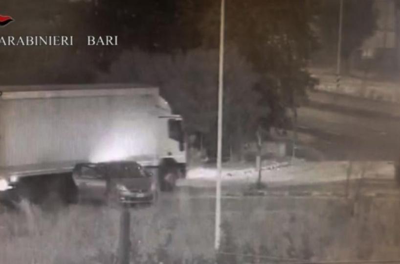 Assalto a tir nel Baresequattro arresti dei carabinieri