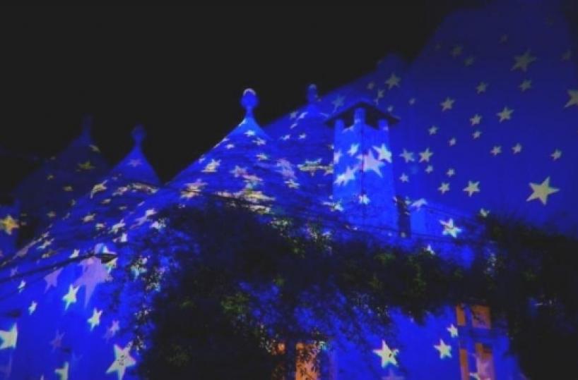 Scintille di luce e stelle sui trulli di Alberobello