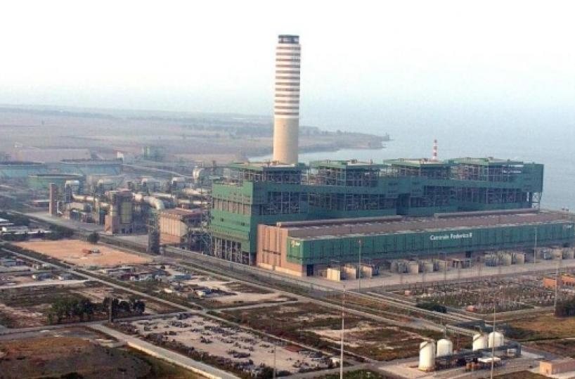 Traffico illecito di rifiutisequestrati siti centrale Enel di CeranoCementir di Taranto e Ilva